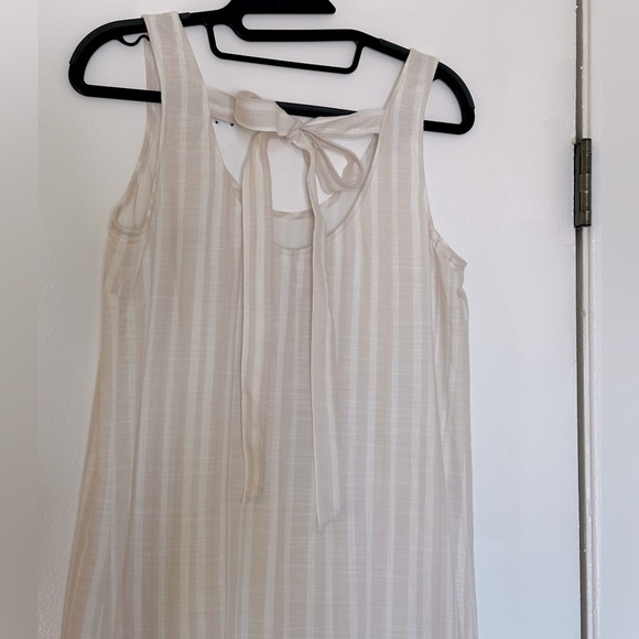 Anthropologie Cloth & Stone Bow Tied
Chambray Tunic Dress striped - Picture 9 of 11